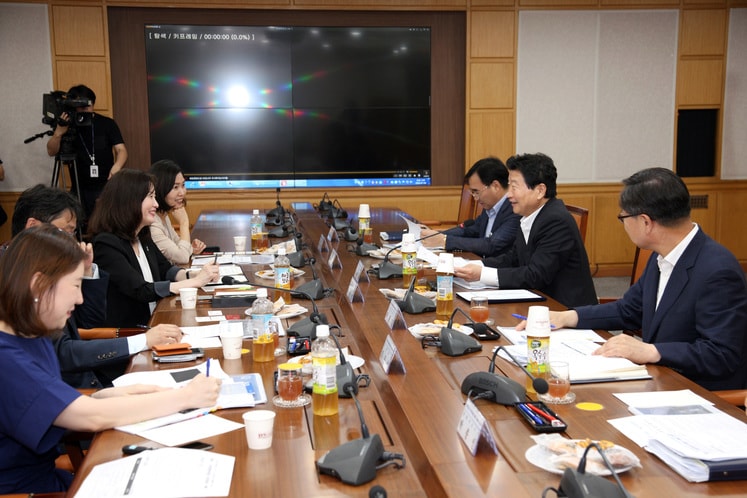 韓国訪問委員会x昌原市観光分野共生発展のための協力方案論議